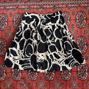H&M 8 Black and Tan Abstract Print Pleated, Lined 100% Cotton Skirt CLEAN!